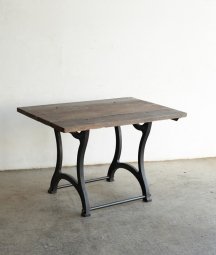 cast iron leg table[AY]