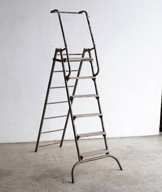 ladder step[AY]