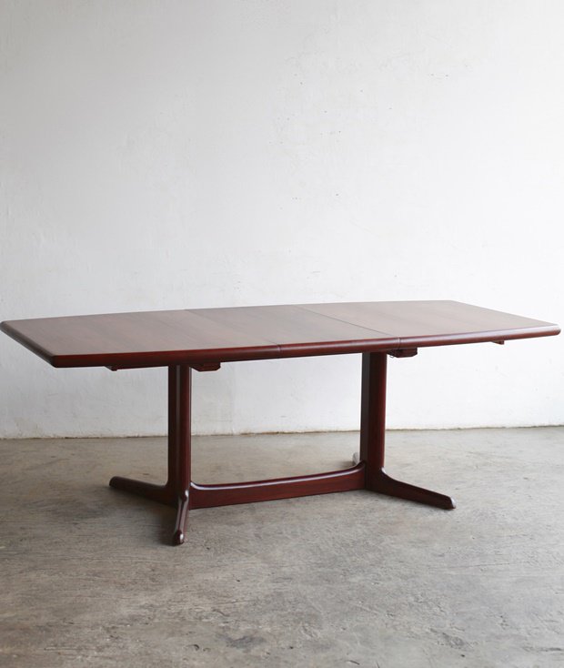 extension table / Scovby[AY]