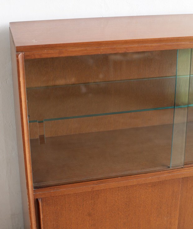 G-plan glass cabinet[DY]