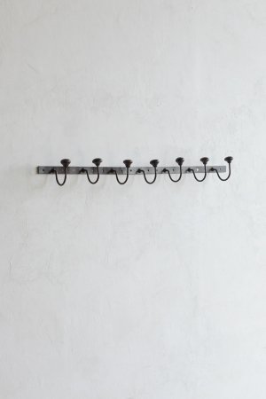 wall  hanger[Y]