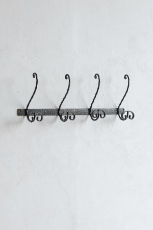 wall  hanger[Y]