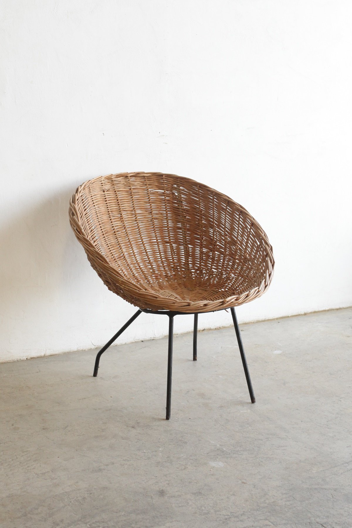 rattan chair - Antiques & Repair eel