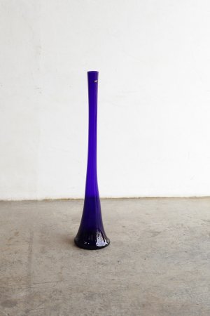 tall glass vase[AY]