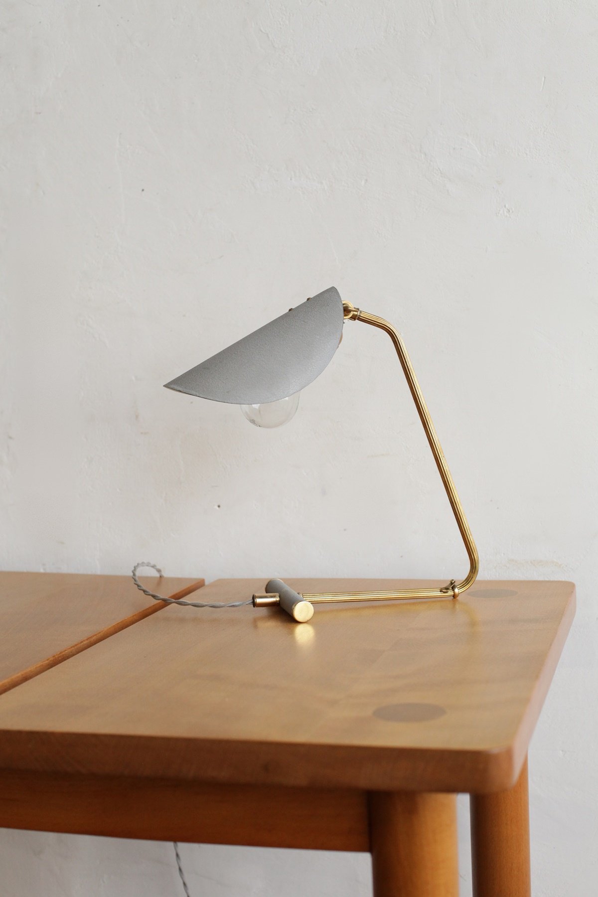 desk lamp