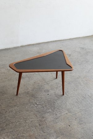coffee table / Charles Ramos