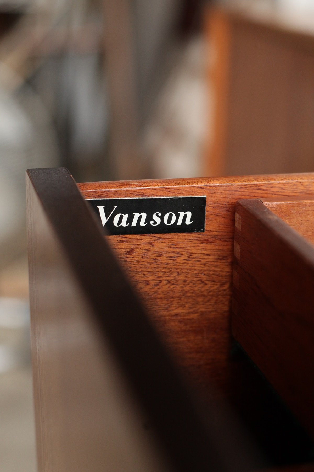 Sideboard/ Vanson[LY]