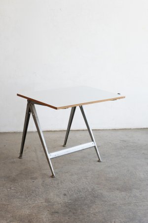 Drafting table / Friso Kramer[LY]