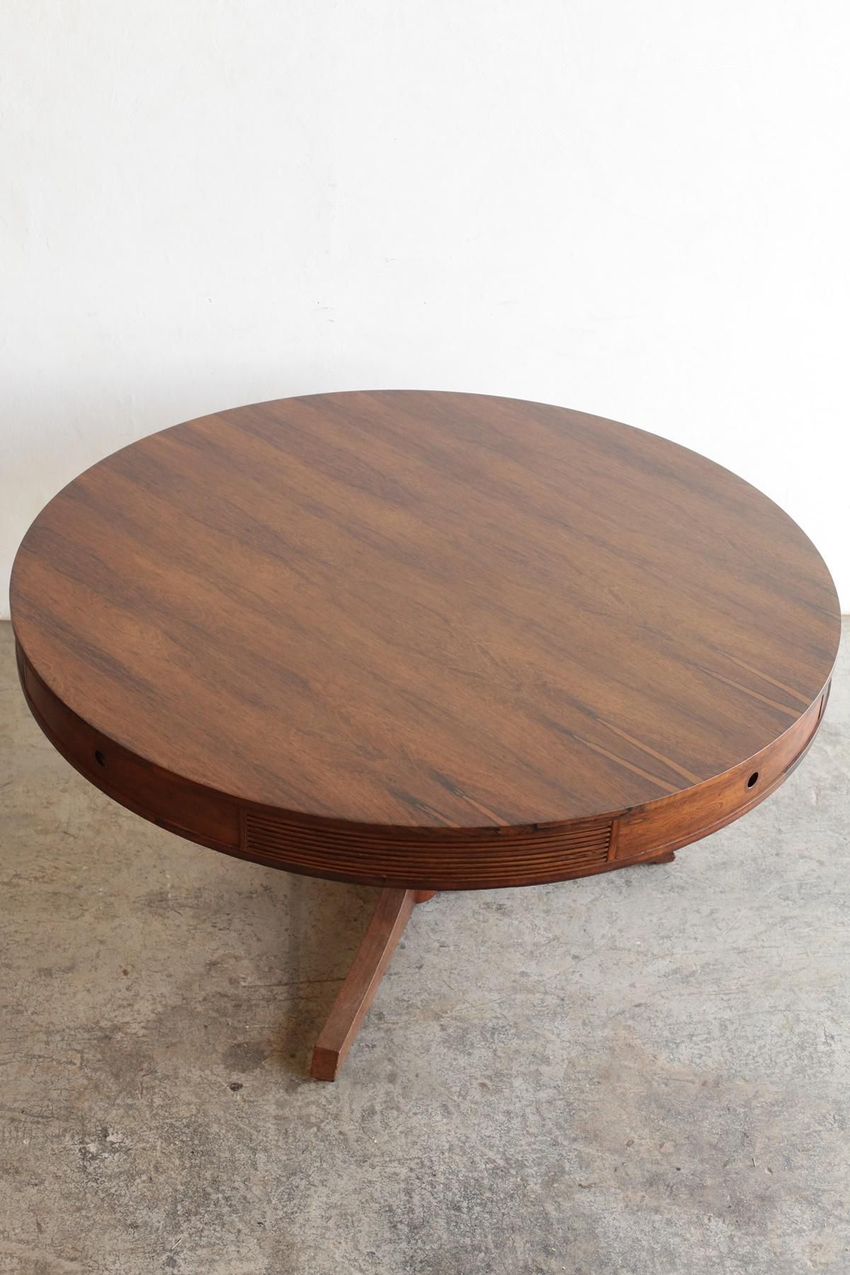 Circle table / Robert Heritage Circle table / Robert Heritage