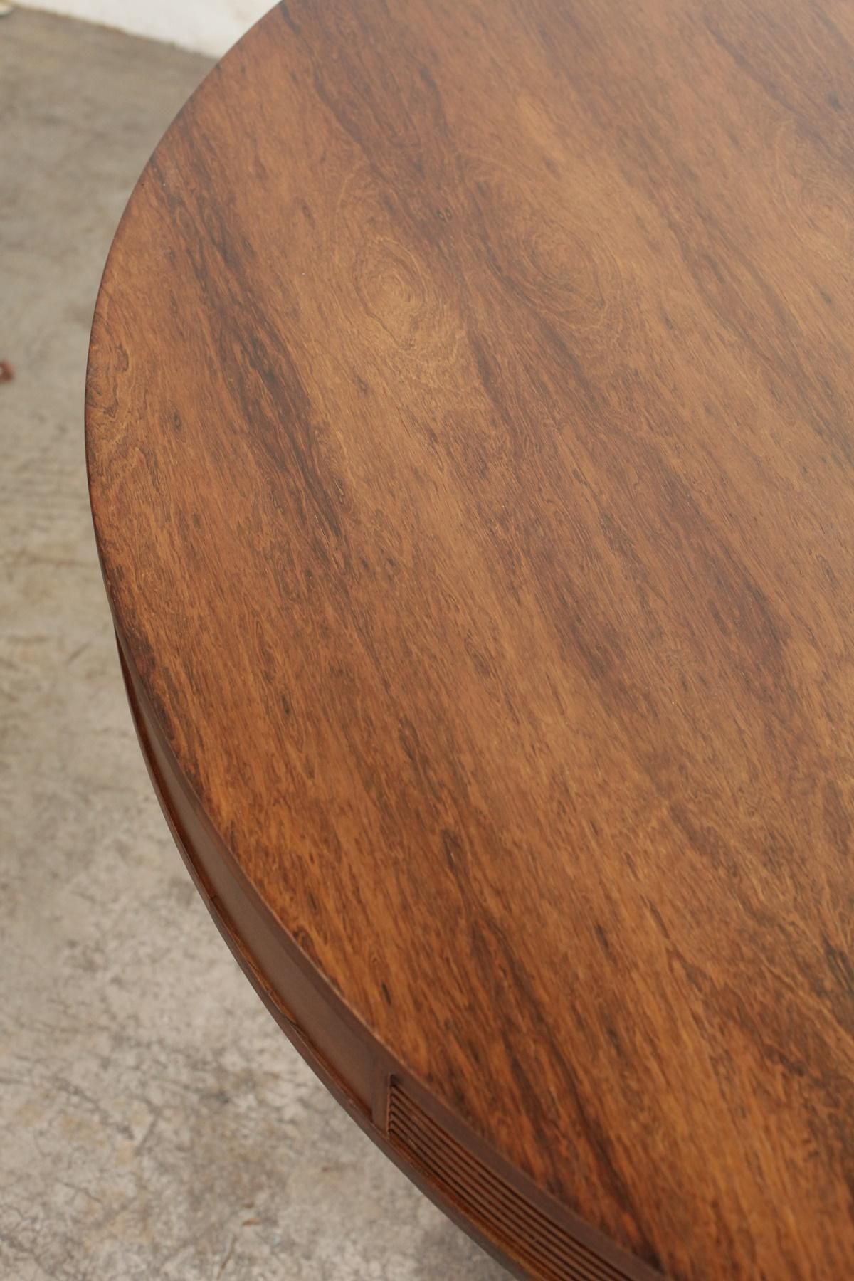 Circle table / Robert Heritage Circle table / Robert Heritage