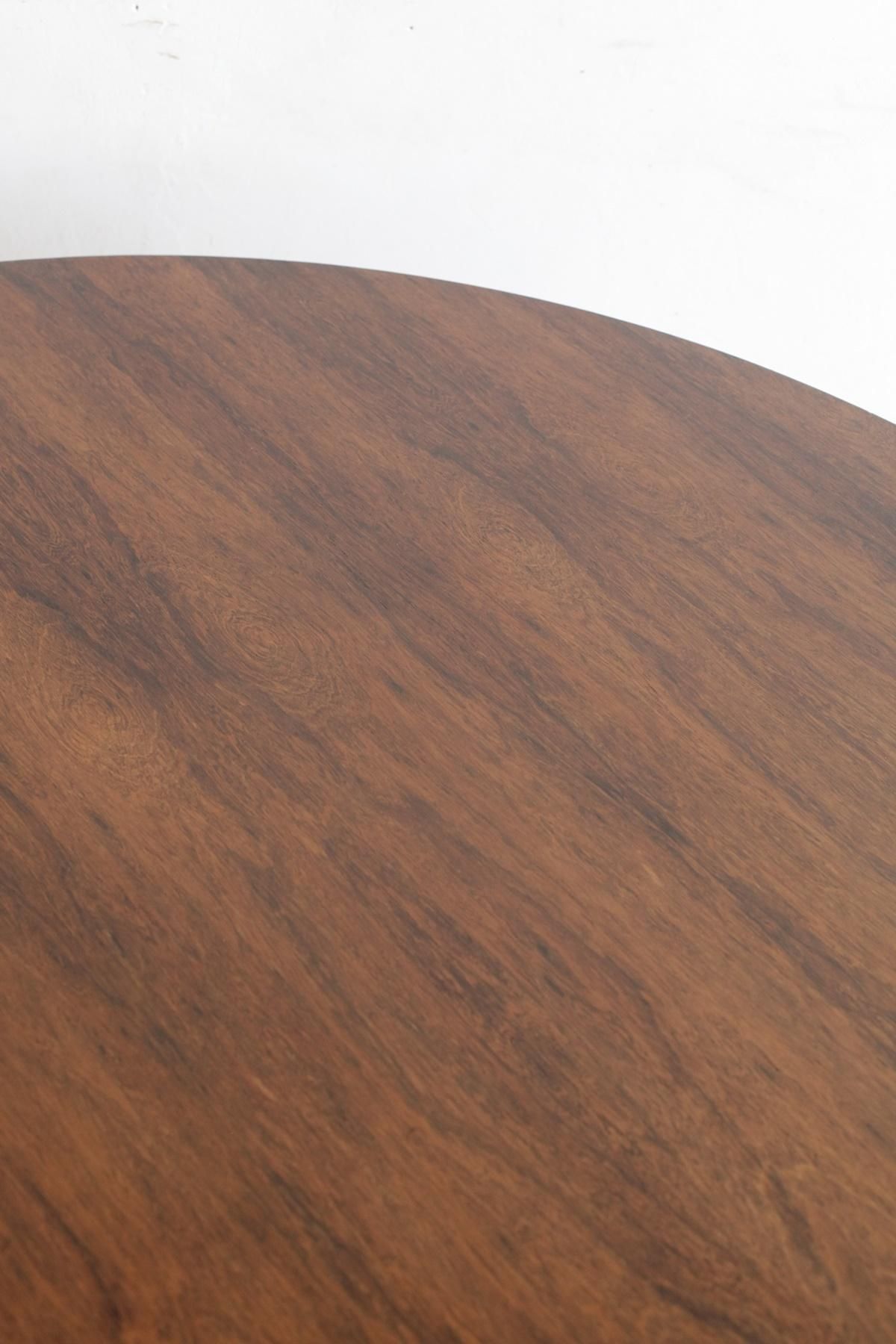 Circle table / Robert Heritage Circle table / Robert Heritage