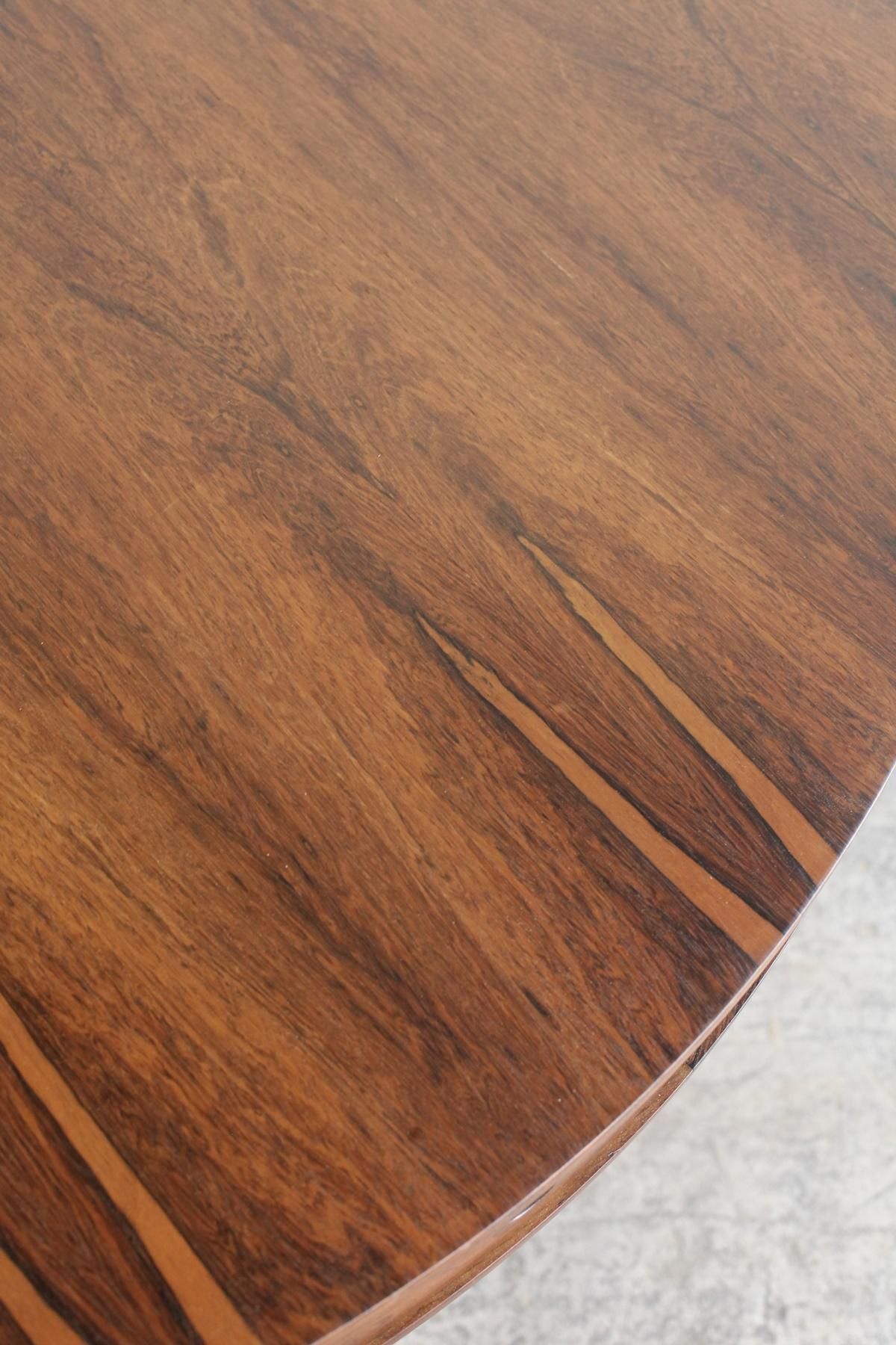 Circle table / Robert Heritage Circle table / Robert Heritage