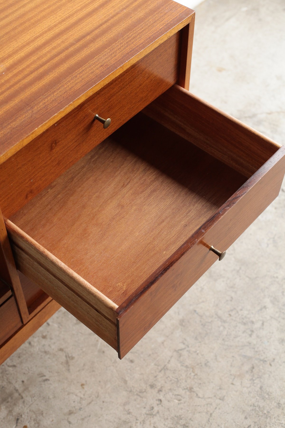 Dresser chest / Uniflex[AY]