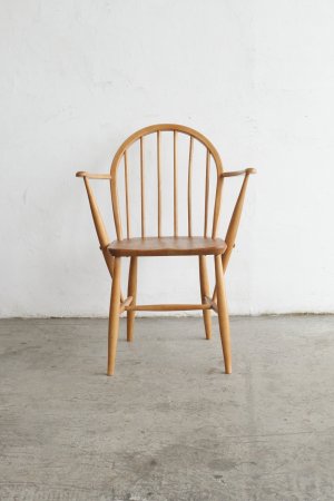 <img class='new_mark_img1' src='https://img.shop-pro.jp/img/new/icons23.gif' style='border:none;display:inline;margin:0px;padding:0px;width:auto;' />ERCOL 6back arm chair