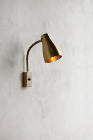 Wall lamp