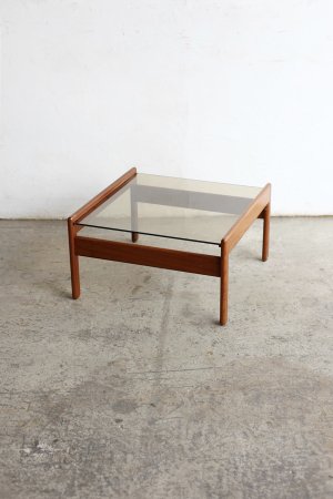 Coffee table[DY]