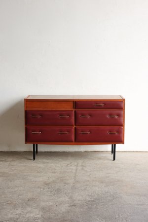 Dresser chest / Roger Landault
