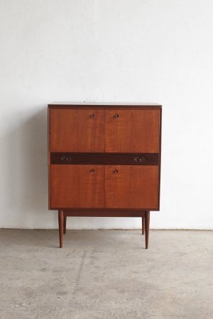 Cocktail Cabinet / Robert Heritage[DY]