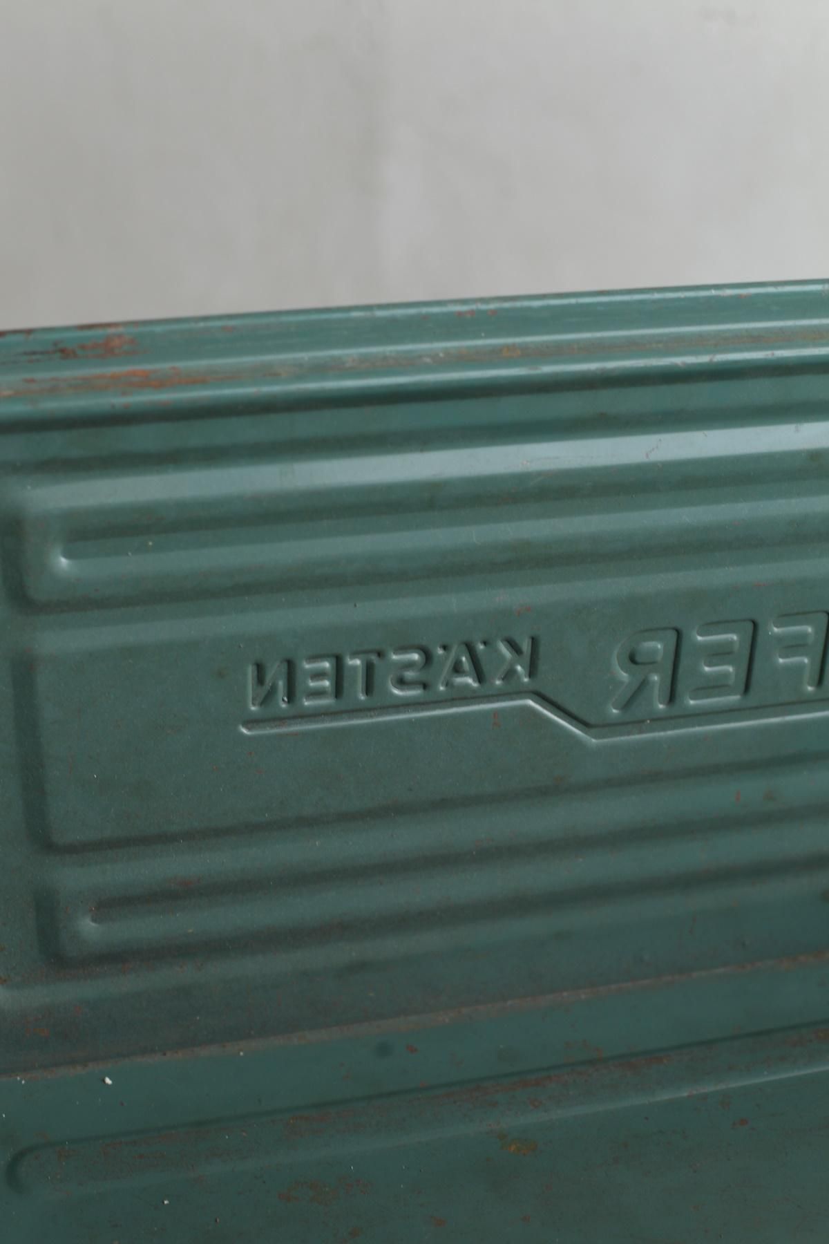 Stacking box / Schafer - Antiques & Repair eel