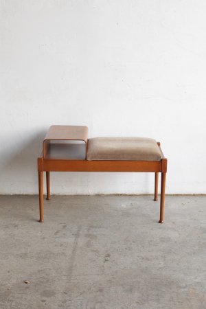 Telephone bench[LY]