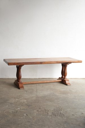 Solid oak table[DY]