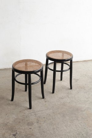 Bent wood stool[LY]