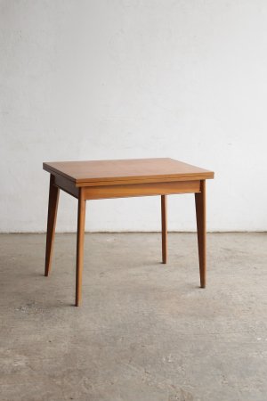 Folding top table[LY]