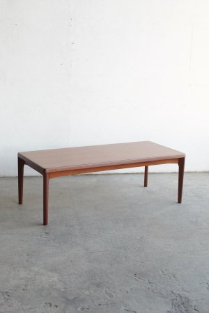 Coffee table / Henning Kjaernulf[AY]