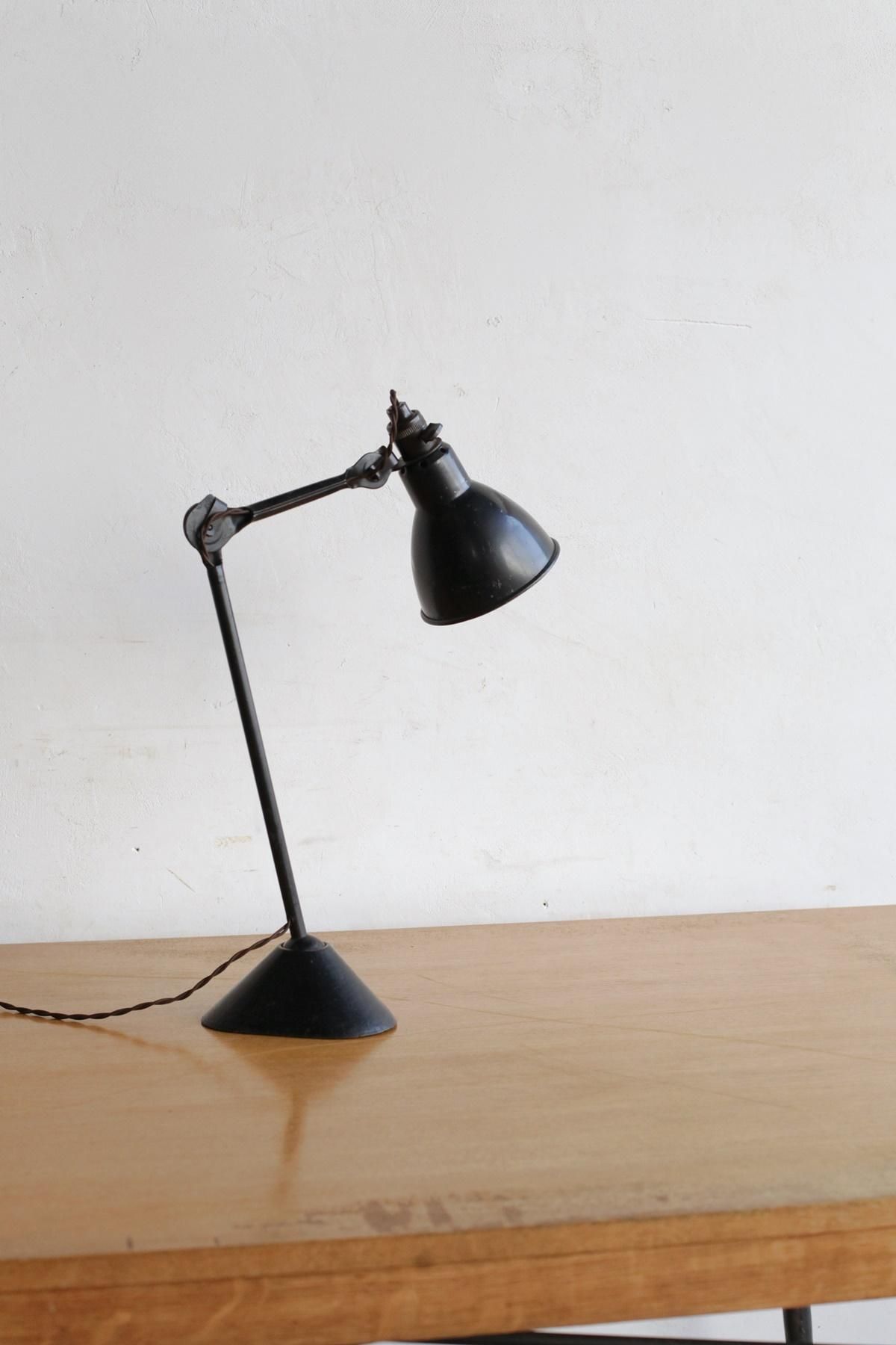 GRAS 205 - Antiques & Repair eel