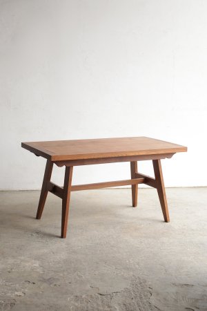 Dining table / Rene Gabriel [AY]