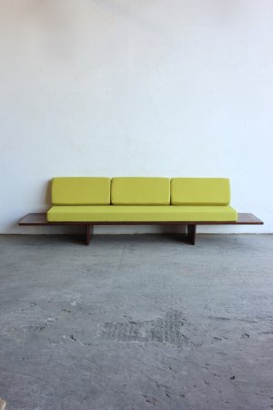 bench sofa