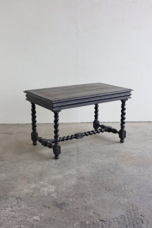 Twisted Leg Table[LY]