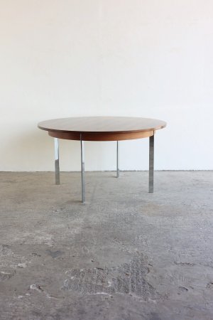 Metal leg round table[LY}
