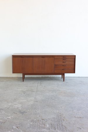 Sideboard [LY]