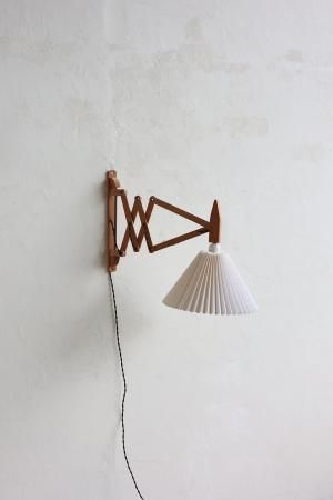 wood scissor lamp / Danalight[LY]の商品画像