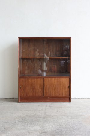 Glass cabinet / Herbert E Gibbs[LY]ξʲ