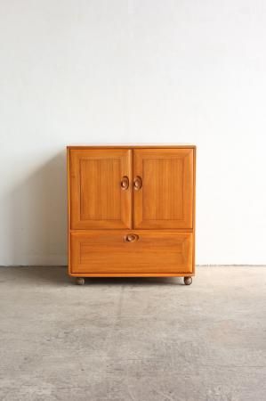ERCOL tv cabinetの商品画像