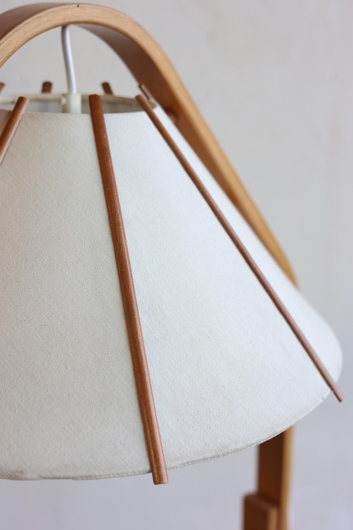 Floor lamp / Jan Wickelgren[LY] - Antiques & Repair eel