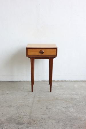 Side Table サイドテーブル - Antiques & Repair eel