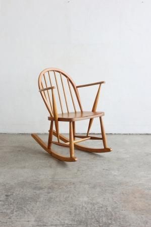 <img class='new_mark_img1' src='https://img.shop-pro.jp/img/new/icons23.gif' style='border:none;display:inline;margin:0px;padding:0px;width:auto;' />ERCOL 6back rocking chair[DY]ξʲ
