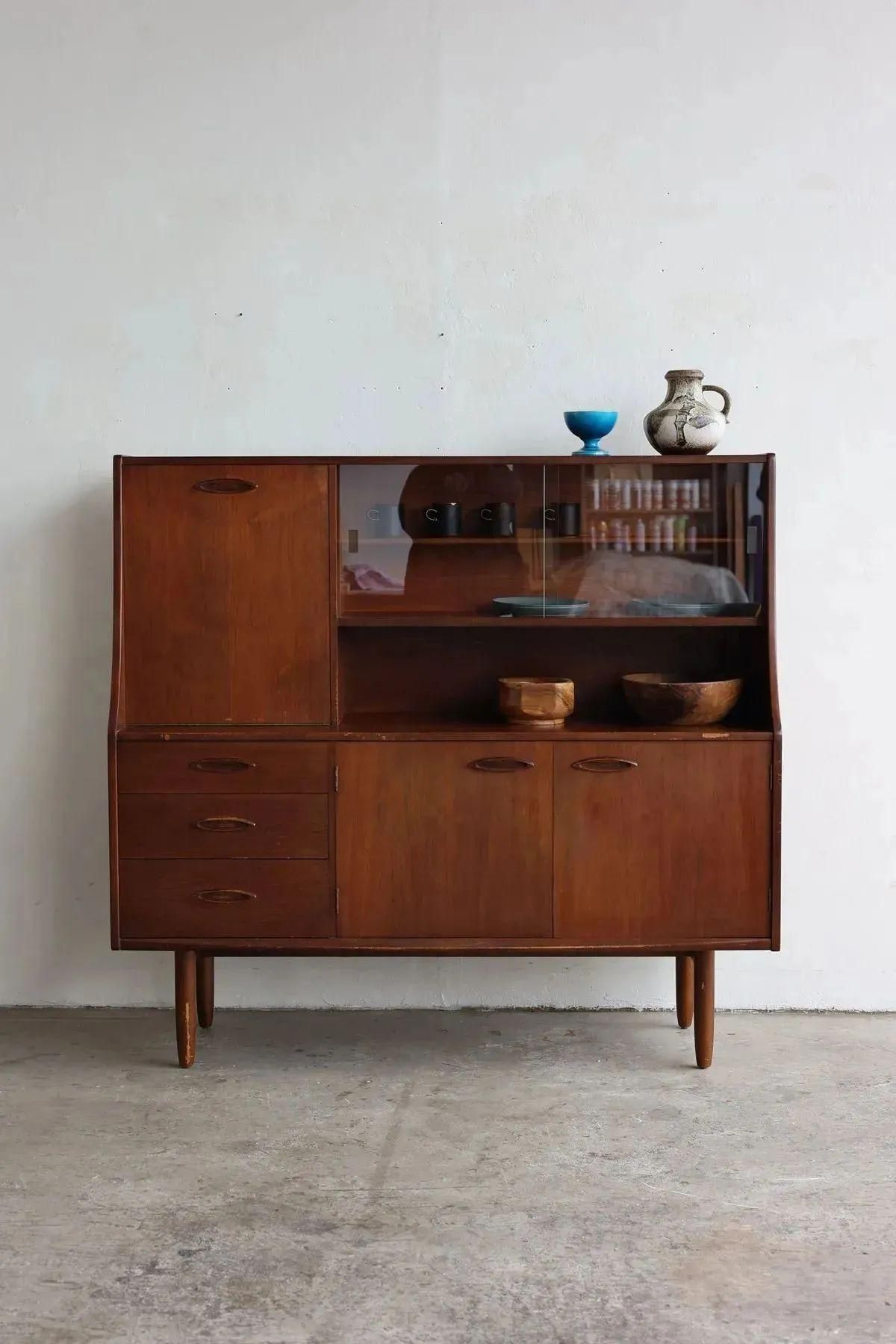 チーク材のサイドボード | Jentique - Antiques & Repair eel