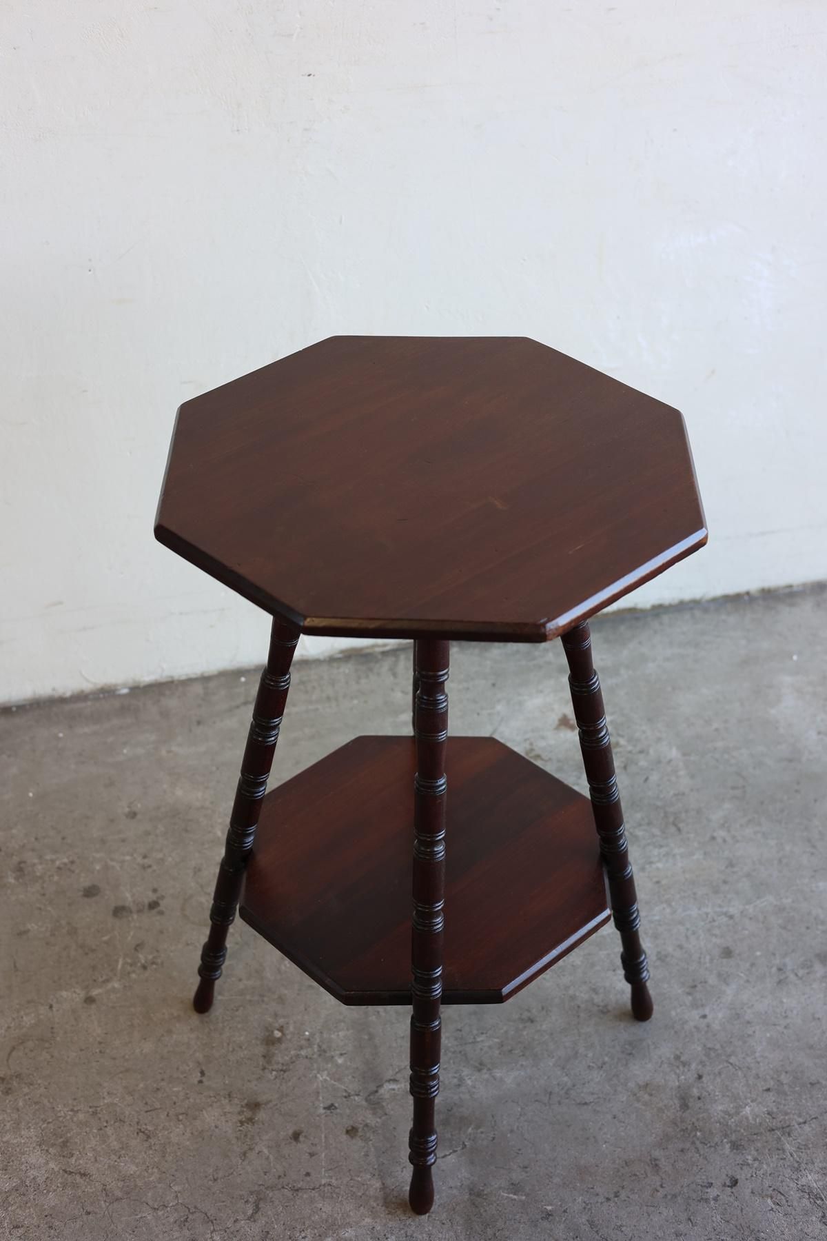 Octagon side table | クラシカルなサイドテーブル - Antiques