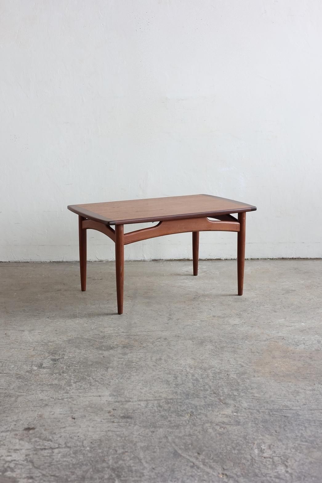 都内近郊引取希望】G-plan コーヒーテーブルミッドセンチュリー 都内