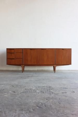 <img class='new_mark_img1' src='https://img.shop-pro.jp/img/new/icons23.gif' style='border:none;display:inline;margin:0px;padding:0px;width:auto;' />Sideboard / McINTOSH[DY]の商品画像