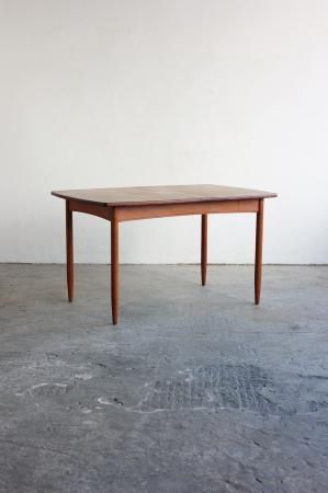 White & newton - Antiques & Repair eel