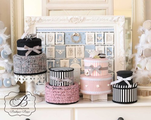 <img class='new_mark_img1' src='https://img.shop-pro.jp/img/new/icons14.gif' style='border:none;display:inline;margin:0px;padding:0px;width:auto;' />Tweed&Fabric　Cake Tower　お生地・レシピ付Complete kit