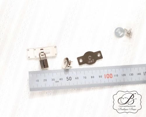 カデナ付 ひねり風マグネット金具 ゴールド/シルバー カデナ付 ひねり風マグネット金具 ゴールド/シルバー