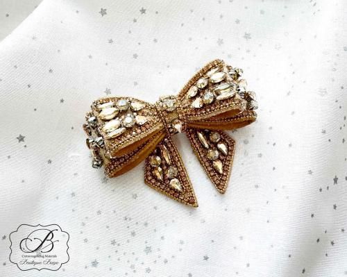 <img class='new_mark_img1' src='https://img.shop-pro.jp/img/new/icons14.gif' style='border:none;display:inline;margin:0px;padding:0px;width:auto;' />֥Beige-Gold Bijou Ribbon