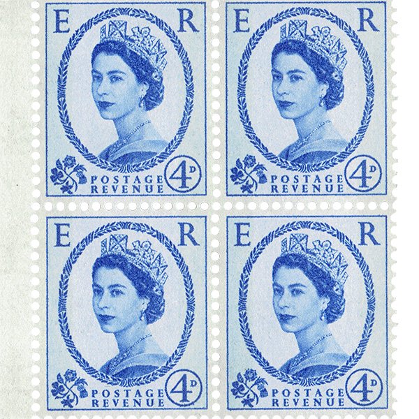 英国のエリザベス2世（エリザベス女王）イギリス 未使用 田形 古い切手 ブルー系