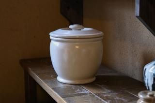 ぬか漬け容器に、お味噌（3.3キロ）梅干し（梅の実1.2～1.8キロほど）の仕込みに　【岐阜県多治見産】加藤さんのつくる 甕（かめ）・2升（3.6リットル）　